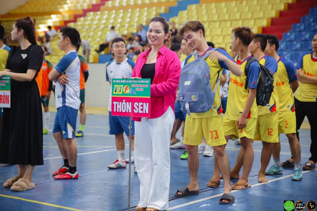 hoidonghuongvantrach.com 24