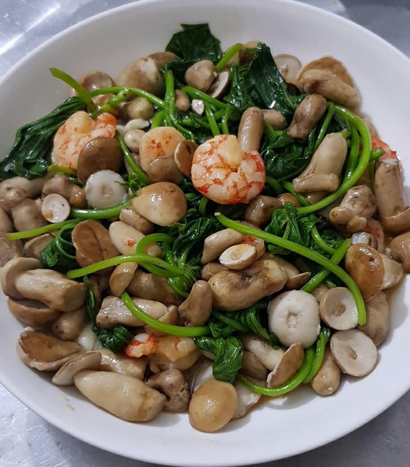 Món Nấm xào rau lang khá thông dụng