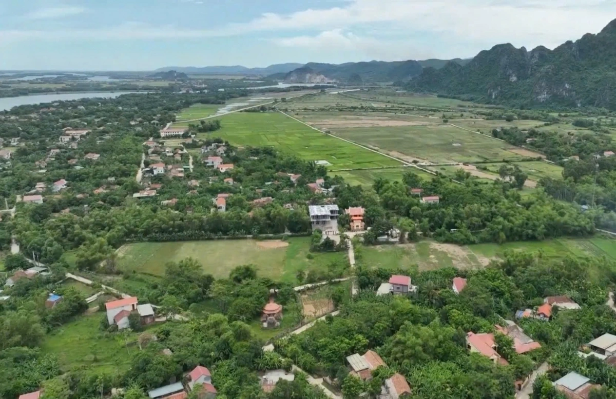 que huong quang binh va 2 vi tuong lung danh cua qDnd viet nam hinh anh 1